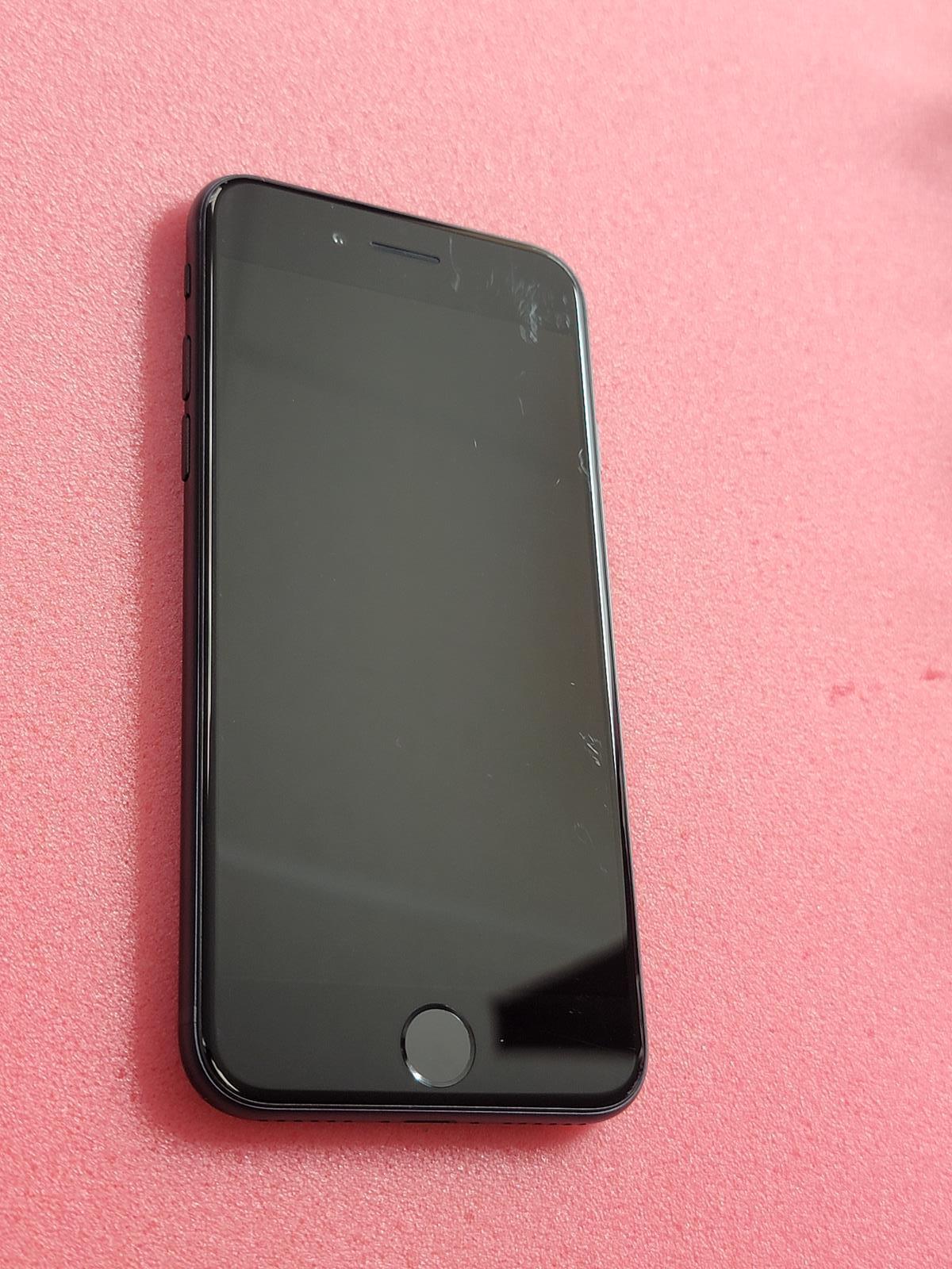 Apple iPhone SE, 3rd Generation, Unlocked, 64GB Grade B Midnight, A2595