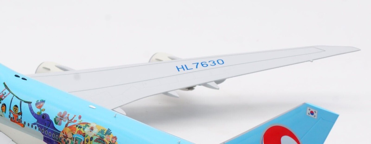 SQ Wings 1:200 Korean Air Boeing B747-8 Diecast Aircraft Jet