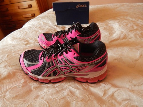 Asics Gel Nimbus 15 shoes, Women's size 