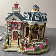 Lemax Carole Towne Christmas Ball At The Essex Manor Animated 2007 Lights READ