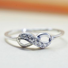 Size 7.75, vintage sterling 925 silver ring with cluster CZ, stackable band