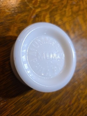 Mum Mfg Co Philadelphia PA Small White Milk Glass Cosmetics Jar 1920s Era W/lid