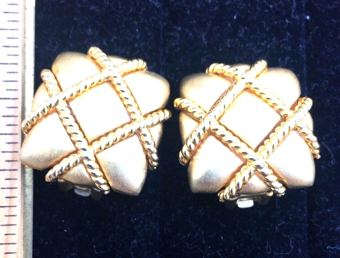 Vintage Earrings Gold Rectangular Shaped Clip On … - image 1