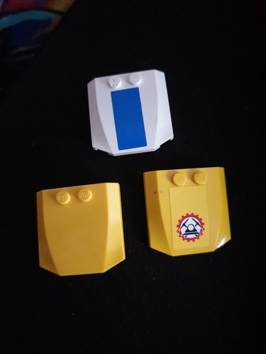 LEGO, 3x Autodach, 2gelb + 1weiß, dünn, 4x4x2/3 gerundet, Motorhaube
