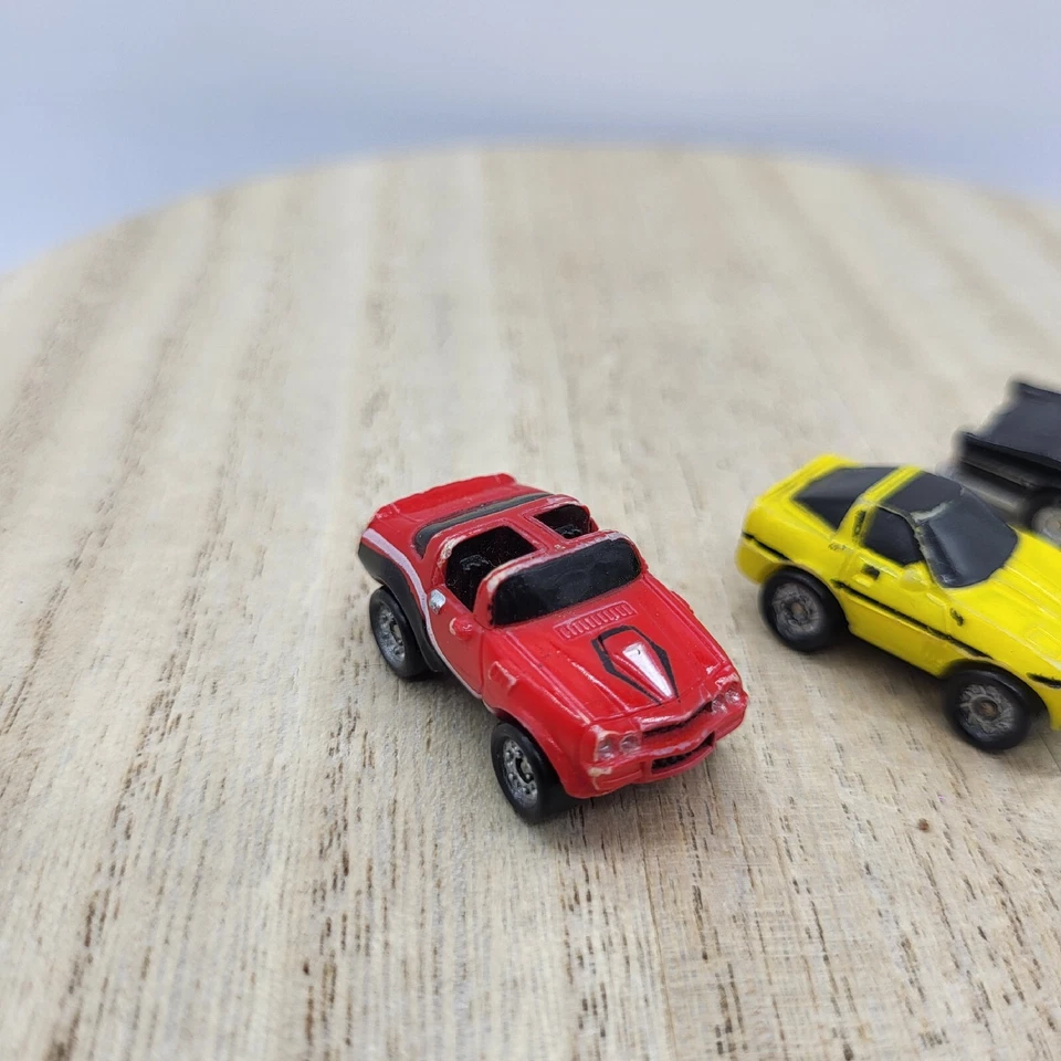 Lote de 3 Micro Máquina De Colección Pontiac Rojo, Corbeta, Limusina 1986 T-Top Galoob Foto 2 de 4