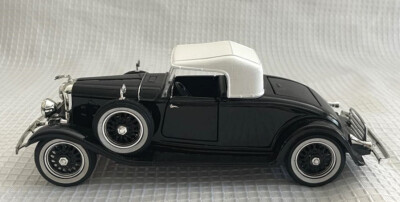 Arko 1932 Lincoln Roadster Die Cast Car
