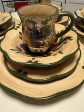 Home Trends Granada Dinnerware 16 Piece 4 Place Setting Plates Bowls Mugs Cups 