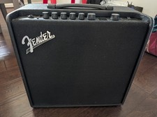 Fender Mustang LT-50 10W Guitar Amplifier and Foot Switch MGT-4