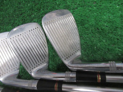 WILSON STAFF MODEL DYNAPOWER FLUID FEEL IRON SET 2-PW REGULAR FLEX ALUMINUM RH - Picture 8 of 16