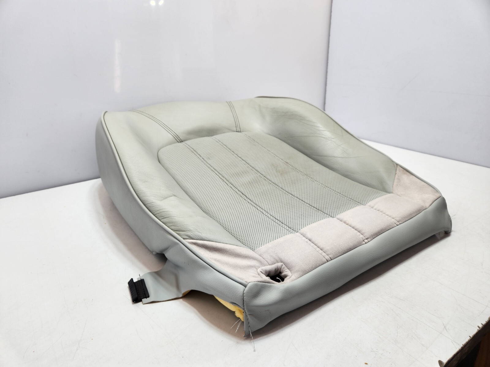 ✅03-08 OEM Maserati Quattroporte M139 Front Right Lower Bottom Seat Cushion *