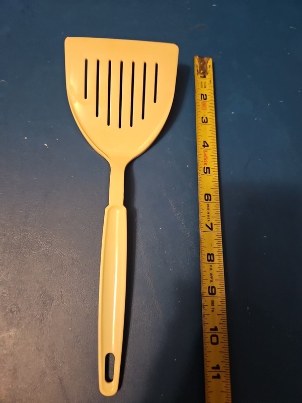 Vintage Ekco Slotted Wide Nylon Spatula Almond Lightweight Plastic Flipper USA