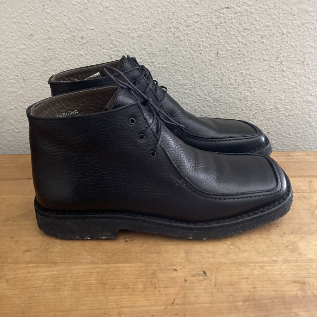 Bally Fabiana Black Pebbled Leather Men display picture 2