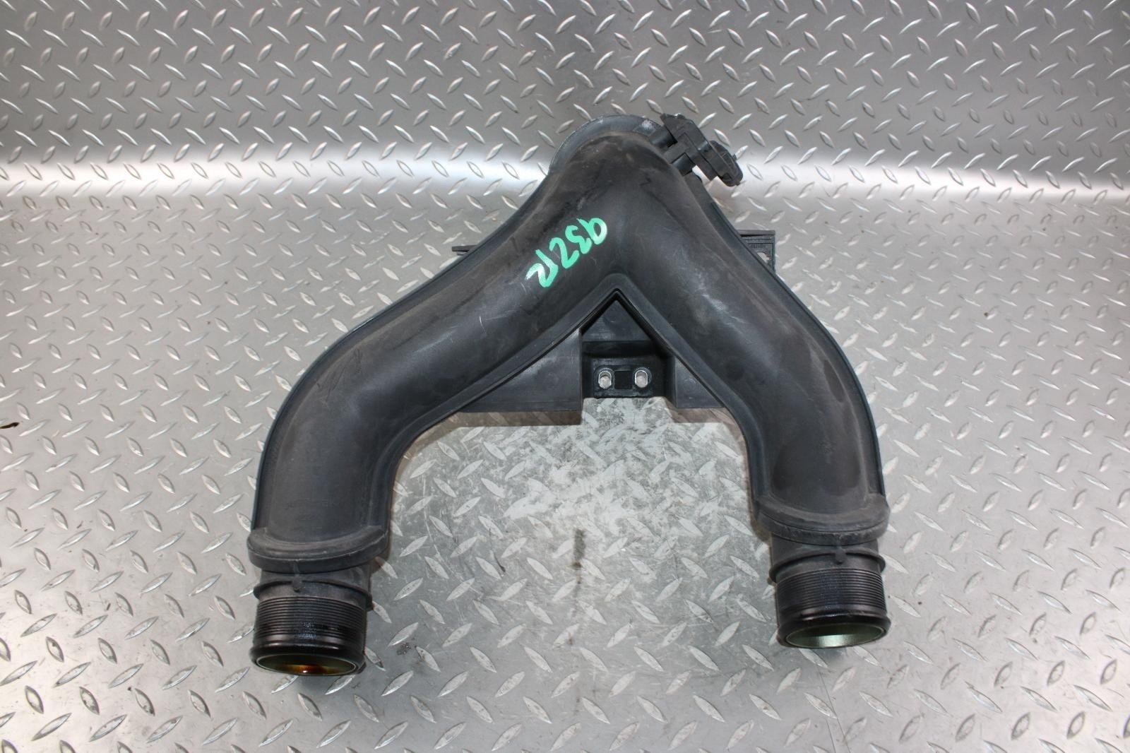 Maserati Ghibli 2014-2017 Air intake pipe