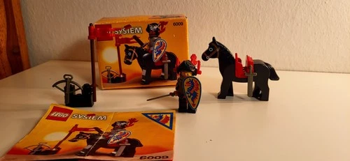 Lego Castle 6009 Black Knight with original box and instructions. 80s 90s Vintage
