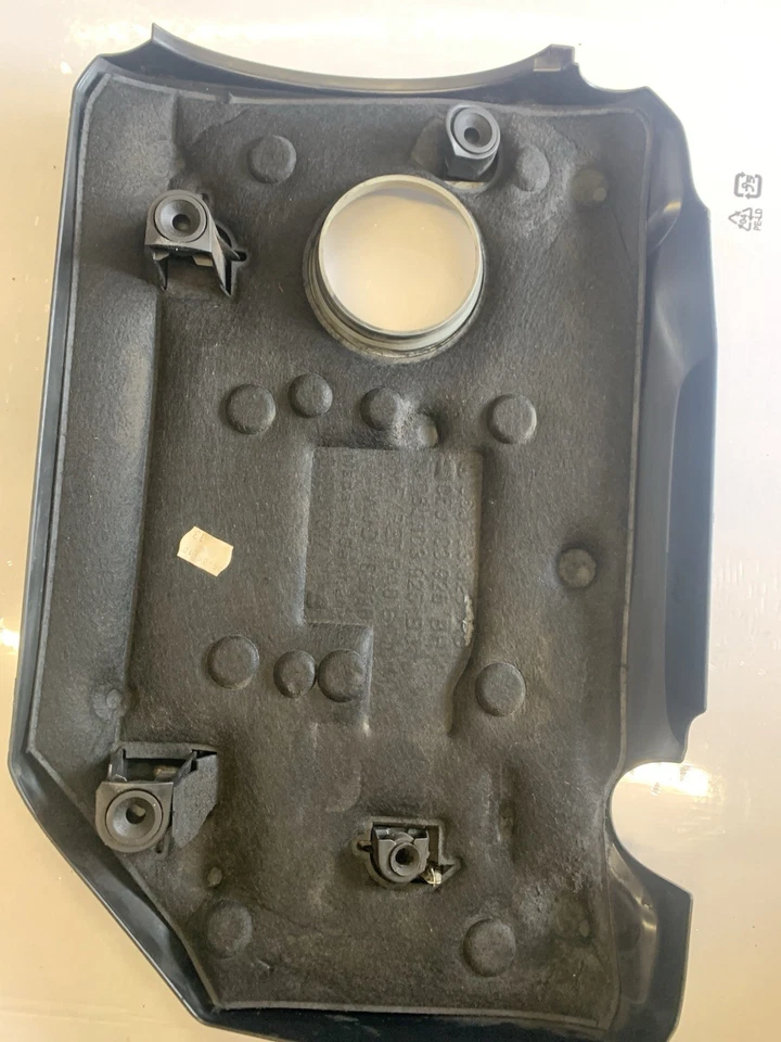 Volkswagen Passat 2003 cubierta de motor de plástico 03 850392 Foto 2 de 2