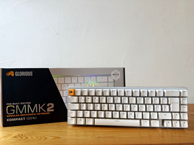 Glorious GMMK 2 Compact 65% mechanische Tastatur QWERTZ DE ISO USB Weiß