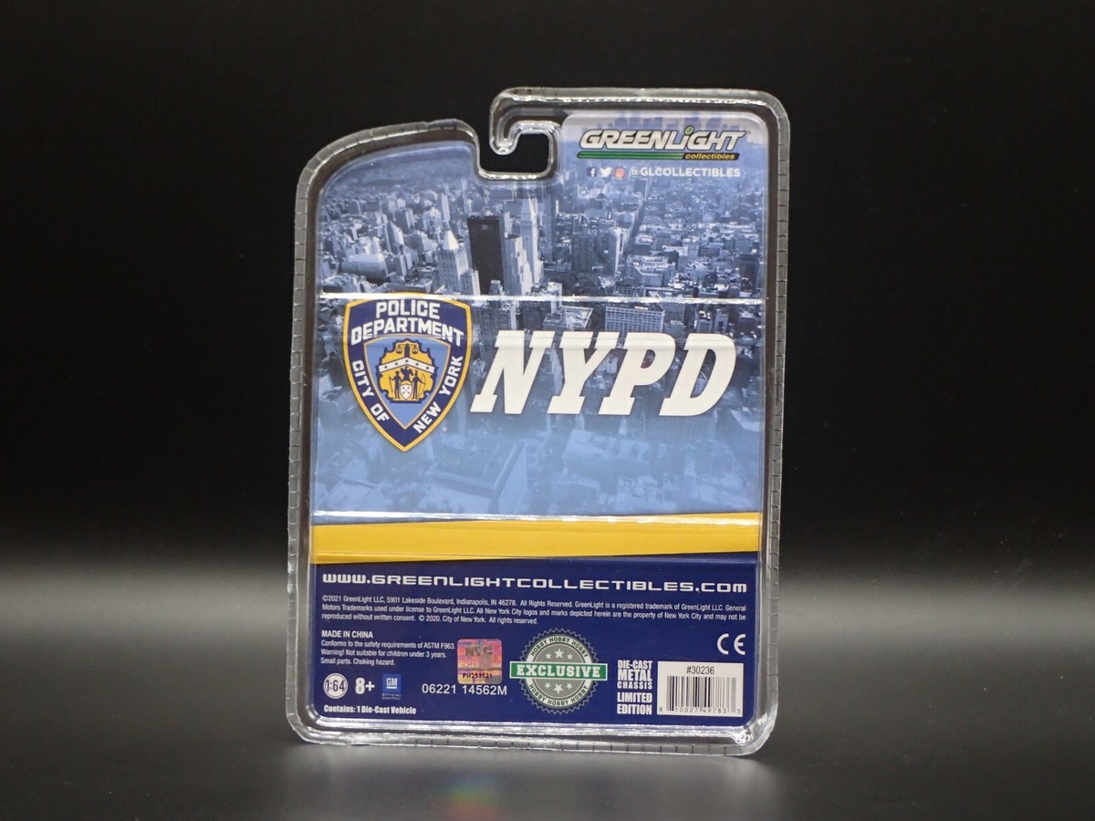 GreenLight 1:64 1987 GMC Sierra K2500 With Drop In Tow Hook - New York City Police Dept Nypd Hobby Exclusive 30236