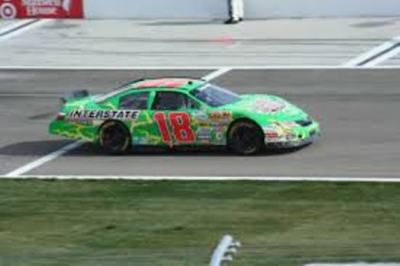 18 Kyle Busch Interstate Batteries 2008 1/32nd Scale Nascar