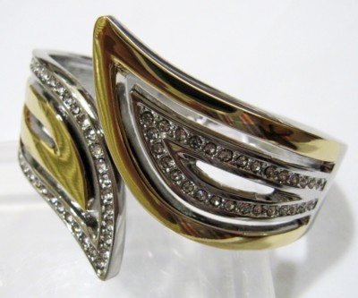 Designer  CZ Spring Lock Bracelet Gift Idea Metal fashion Jewelry Double Toned 