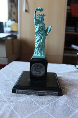 original Danbury Mint Freiheitsstatue USA Statue of Liberty,bronze a.Holzsockel