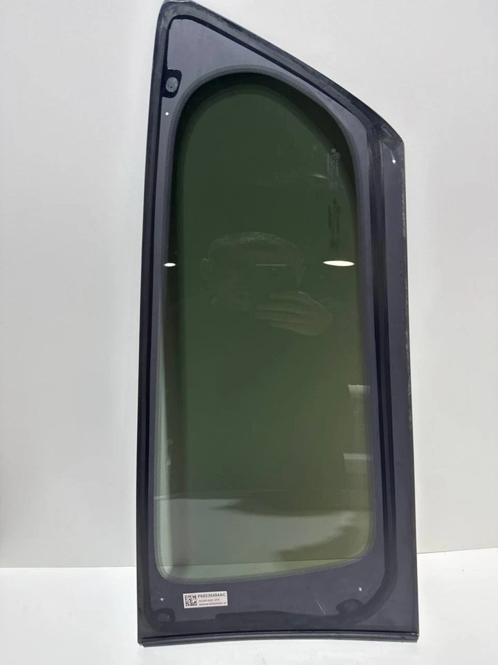 Chrysler Pacifica 2018-2020 cuarto trasero derecho ventana/vidrio | OEM P68238494AC Foto 4 de 4