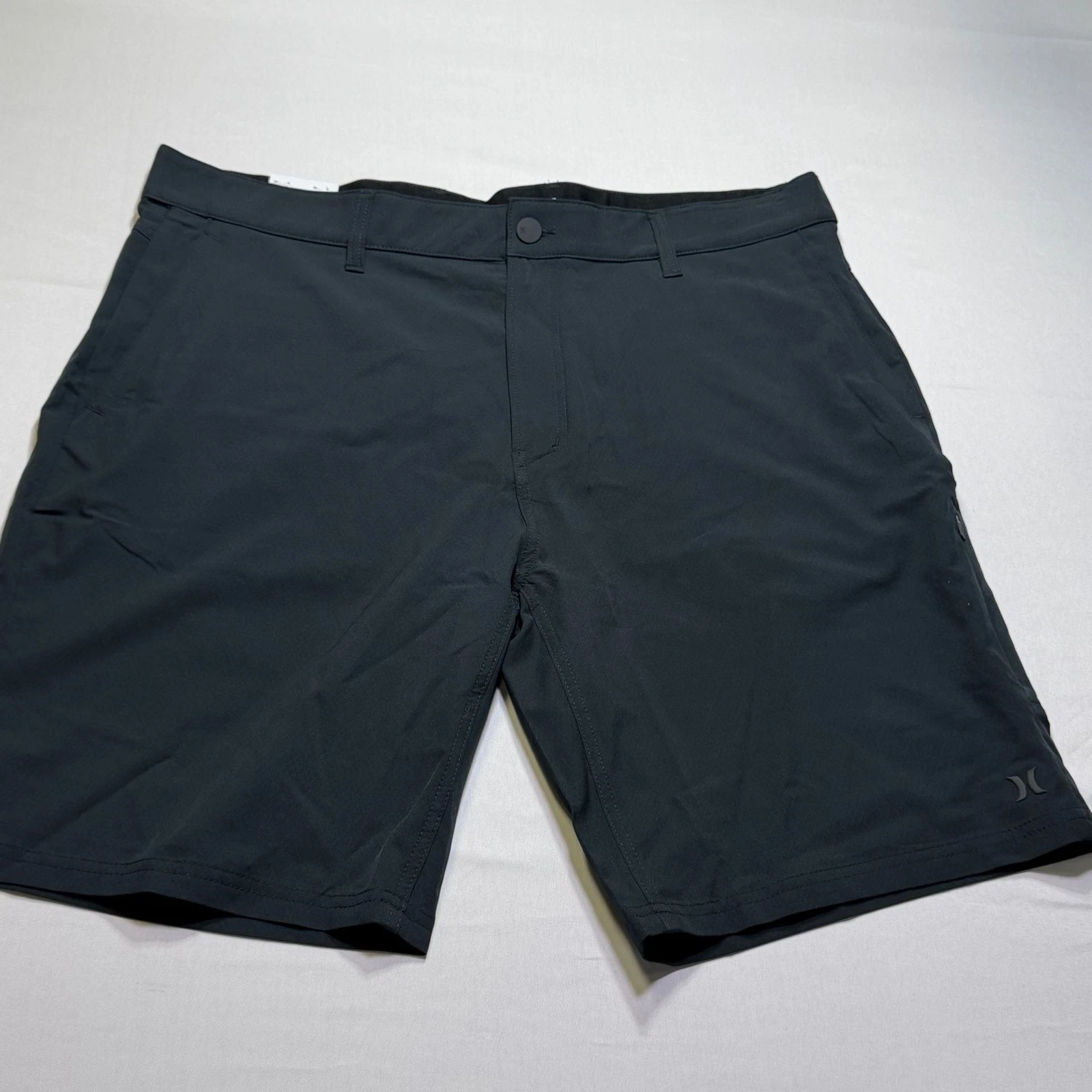 Hurley Trek Hybrid Shorts Size 38
Opens in a new window or tab