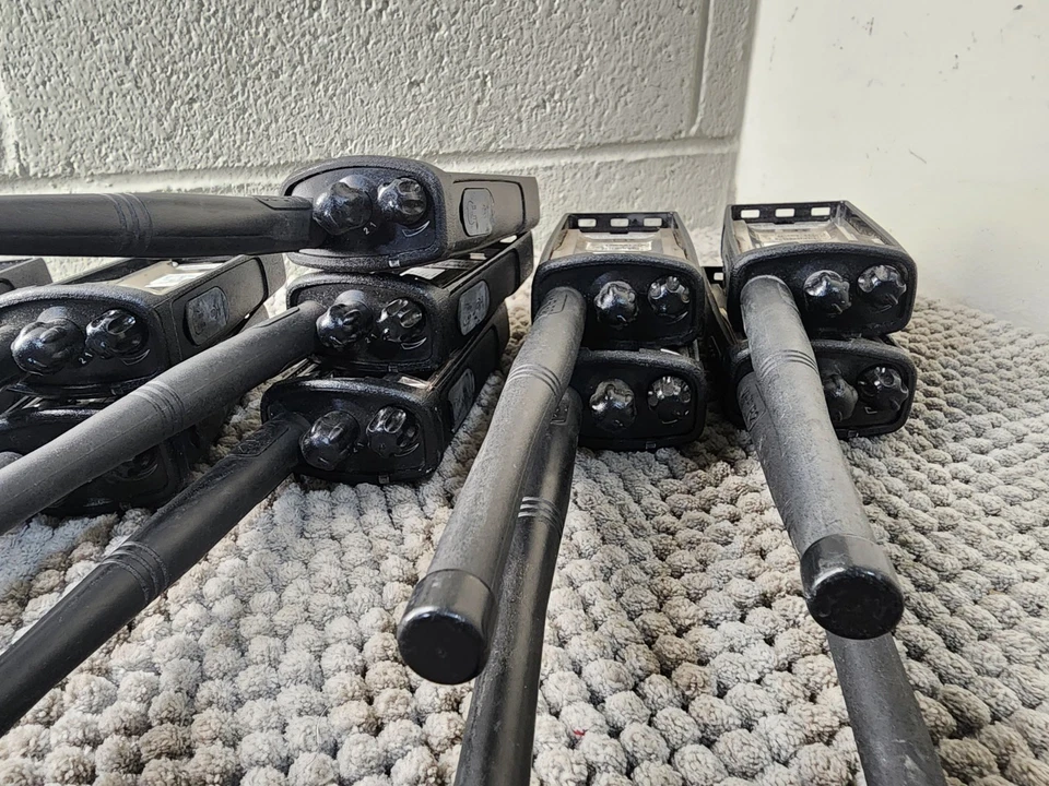 LOT OF 11 MOTOROLA CP110 H96KCC9AA2AA VHF 2CH 2W Two Way Radio No BAT No Charger - Image 4 of 4