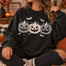 Vintage Halloween Pumpkin Sweatshirt Spooky Ghost Black Cat Jack O Lantern Fall