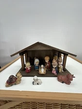 VTG Bethlehem Collection 12 Pc Porcelain Wood Nativity Scene Manger 1997 READ