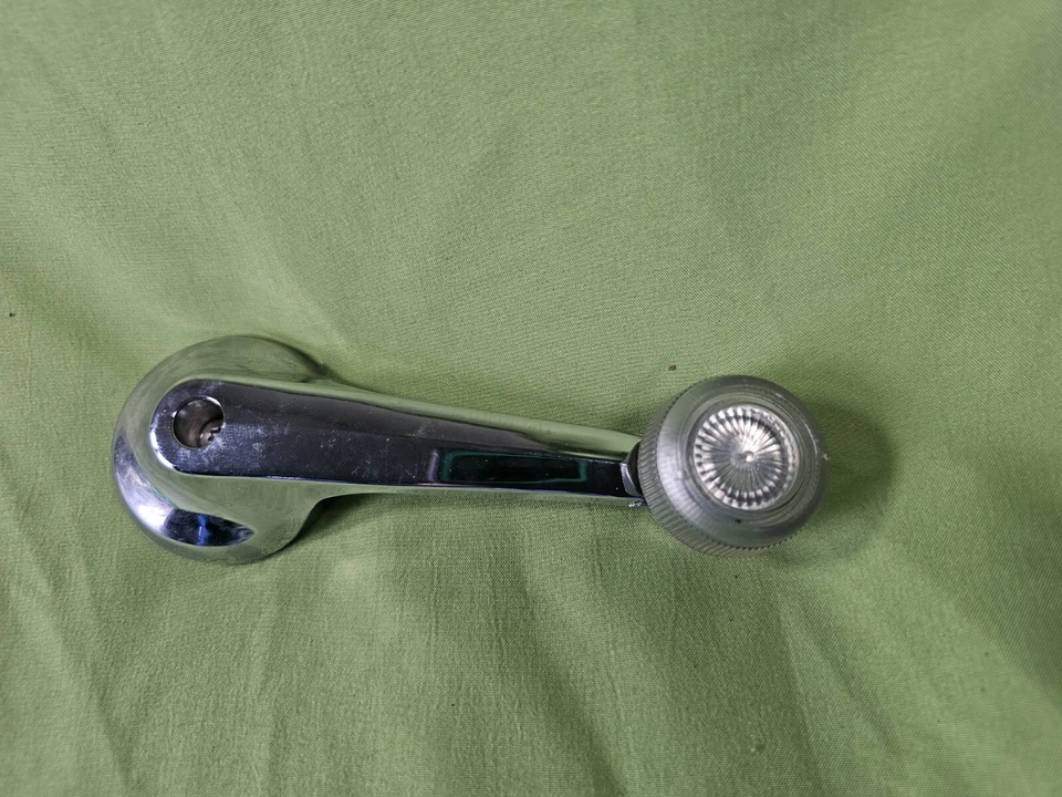 1980 - 1987 年福特有限公司 Crown Victoria Vic 手动车窗曲柄原始设备制造商 — 第 2/4 张图片