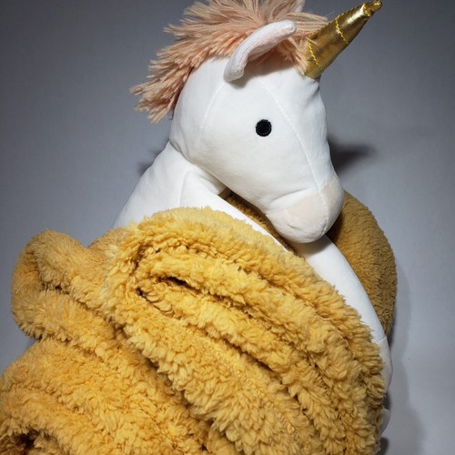 Pillowfort Kids' 22" Unicorn Hugging Plush Buddy & Fleece Throw Blanket 50 x 60 - Picture 4 of 15
