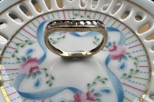 Vintage 9 Carat Gold Wishbone Ring with 10 Cubic Zirconia Stones .sizeN - Picture 2 of 18