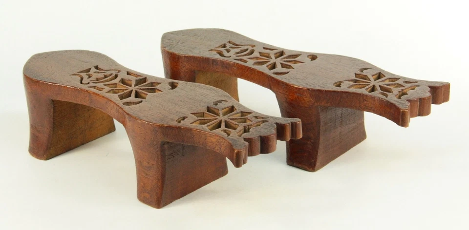 ! Zuecos de baño antiguos balineses de madera tallada para damas zapatillas Nalin Takunya Foto 3 de 4