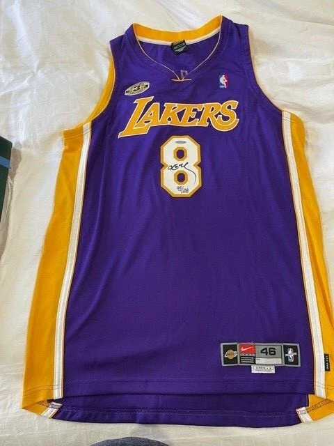 Kobe Bryant Lakers Road Jersey (Limited Edition 3 of 50) Upper Deck Pen Cam