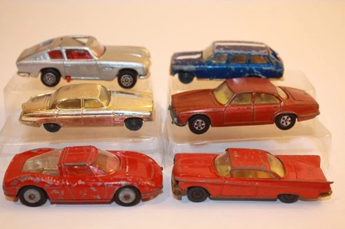 6 Vintage CORGI & HUSKY Cars FERARRI / ASTON MARTIN / JAG / ELECTRA / ZEPHYR