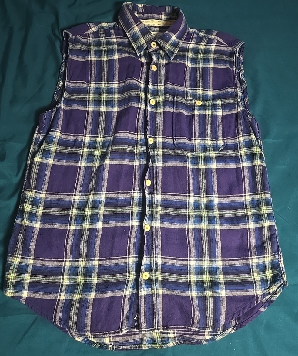 Aeropostale button down shirt Women’s size L plaid sleeveless