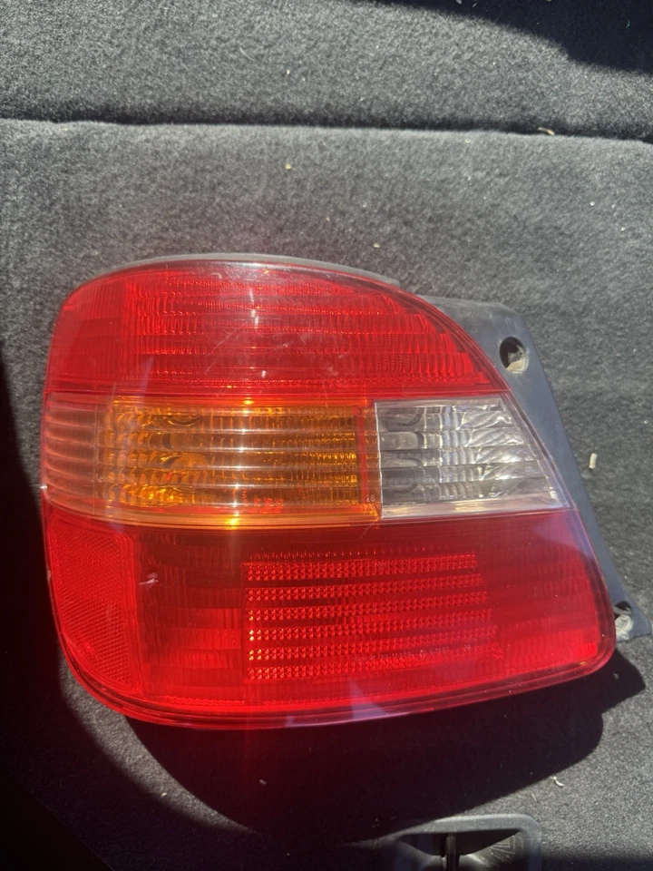 Juego de luces traseras OEM Lexus GS300 1998-2000 – Juego completo de 4 piezas, izquierda y derecha Foto 3 de 4
