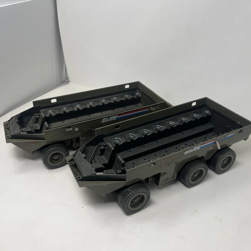 1983 GI Joe Hasbro 2 APC Amphibious Personnel Carrier Troop Transport Truck - Image 3 of 4