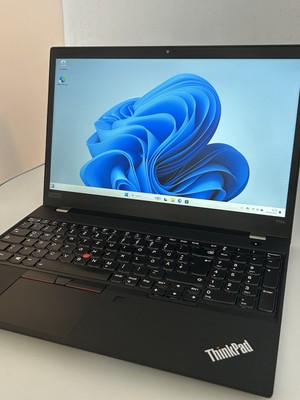 Lenovo Thinkpad P15s Gen 2 i7-1165G7 15,6'' 32GB DDR4 512GB M.2 Quadro T500 Win11