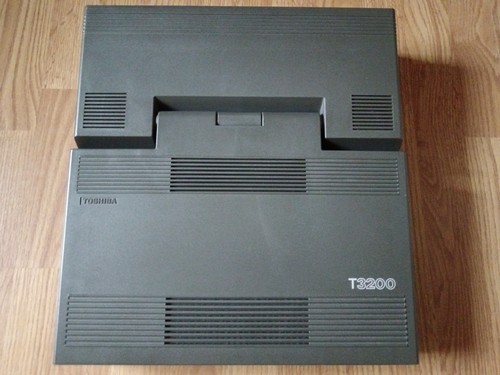 Vintage Toshiba T3200 Luggable Computer With Printer - Working Order - Picture 4 of 21