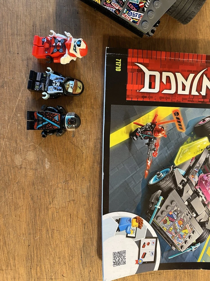 LEGO Ninjago 71710 Cyber Dragon Jet with 3 Minifigures + Manual, photo 2 sur 5