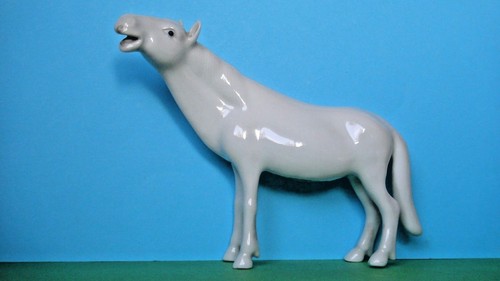 CHINESE EXPORT BLANC DE CHINE PORCELAIN HORSE FIGURINE - CHINA - Picture 11 of 12