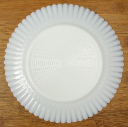 4 MacBeth-Evans Petalware 8" Salad Plates with Gold Trim - Picture 10 of 12