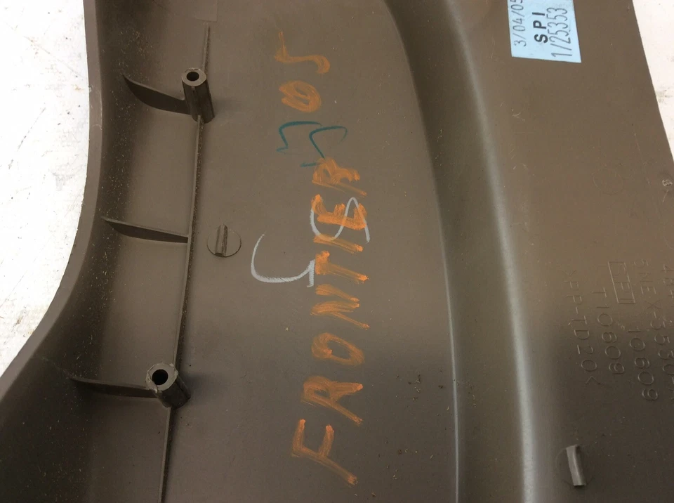 05-14 Nissan Frontier Columna de dirección Cubierta de panel de ajuste superior S Foto 4 de 4