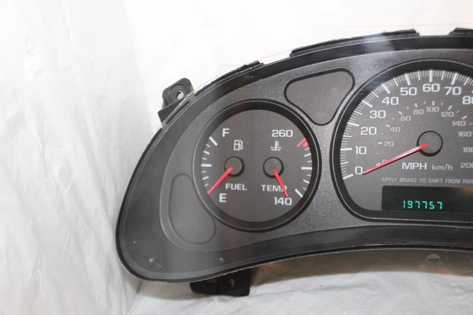 Cuadro de instrumentos velocímetro 02-05 Monte Carlo y 02-04 Impala 197.757 millas Foto 4 de 4