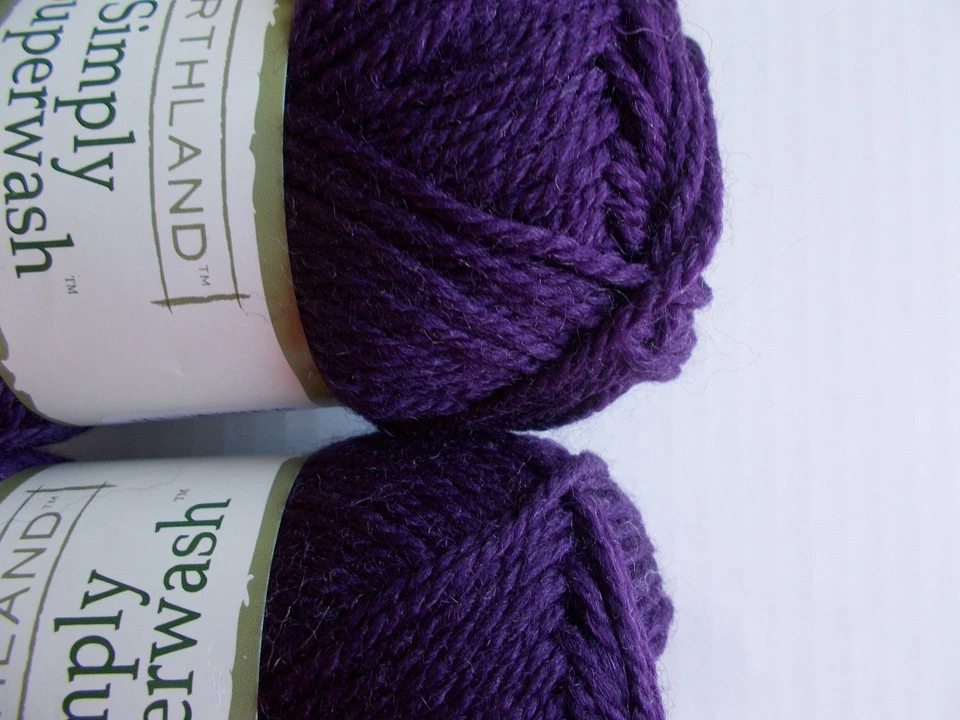 Northland Simply Superwash 100% hilo de lana, Damson, lote de 2 (98 yardas ea) Foto 2 de 2