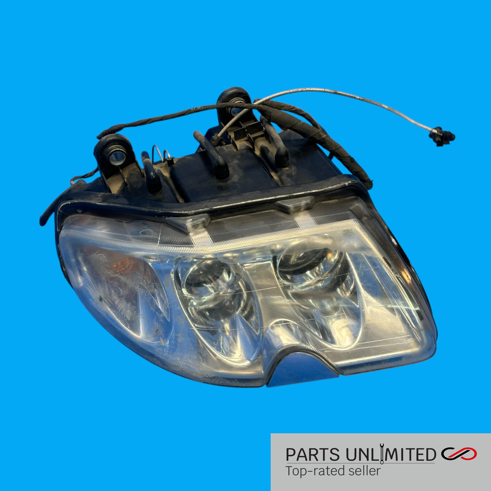 03-08 Maserati Quattroporte M139 OEM Right Pass. side Xenon headlight head light
