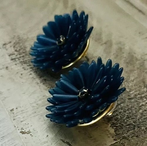 NEW J Crew Large Flower Blossom DARK BLUE DAHLIA Stud Earrings NWT - Picture 6 of 6