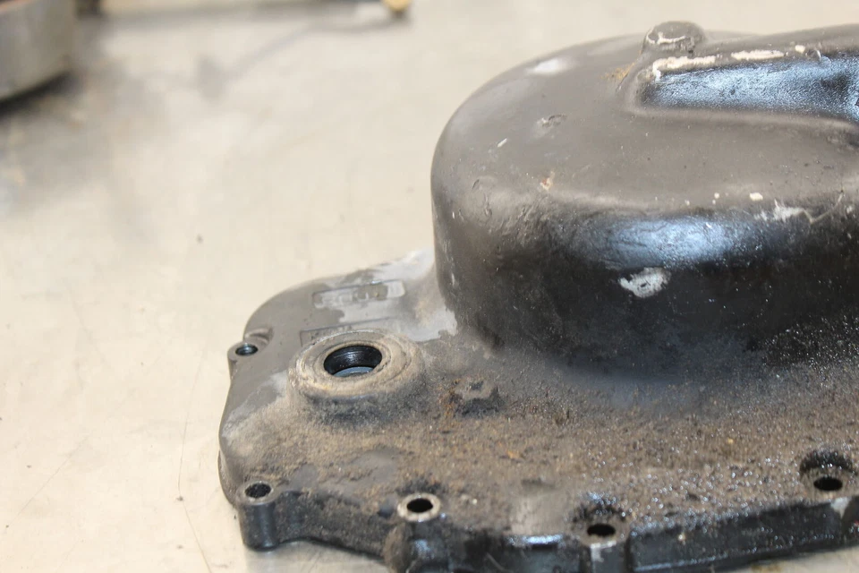 1981 Suzuki DS100 ENGINE MOTOR SIDE CLUTCH COVER T718 - Image 4 of 4