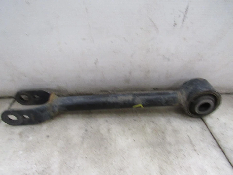 Brazo de control inferior izquierdo RR 10 11 12 13 14 15 16 17 18 19 20 NISSAN 370Z Foto 2 de 4